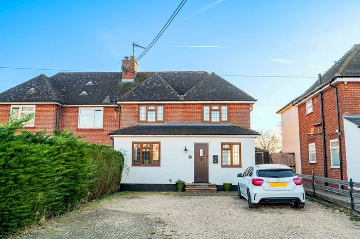 4 Bedroom Semi-Detached House For Sale In Collops Villas, Stebbing, Dunmow. Essex, CM6