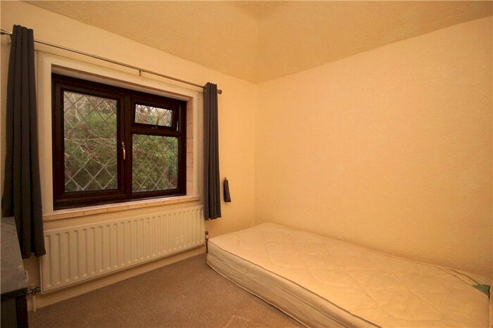 1 Bedroom Property To Rent In Woodside Road, Guildford, Surrey, GU2