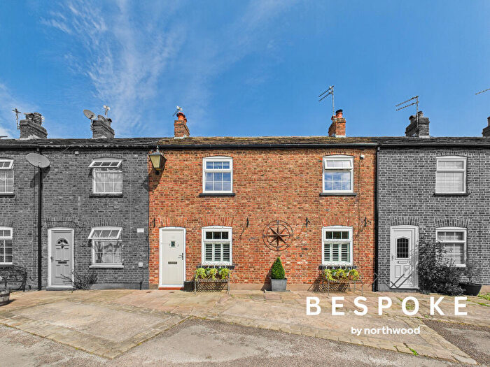 3 Bedroom Cottage For Sale In Hollands Place, Macclesfield, SK11