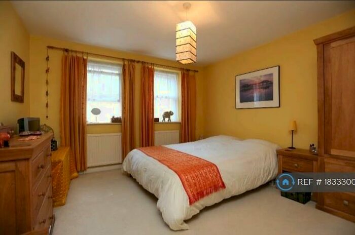 1 Bedroom Flat To Rent In Fourth Avenue, Hove, BN3