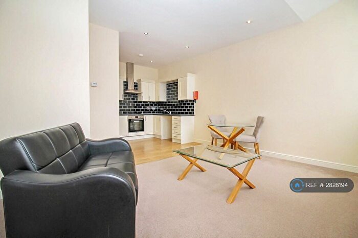 1 Bedroom Flat To Rent In Richardshaw Lane, Pudsey, LS28