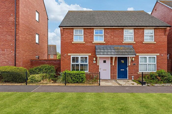 2 Bedroom Semi-Detached House For Sale In Cicero Crescent, Fairfields, Milton Keynes, MK11