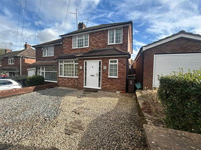 4 Bedroom House To Rent In Crabtree Lane, Harpenden, Harpenden, AL5