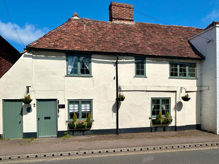 3 Bedroom Character Property For Sale In High Street, Bridge, CT4