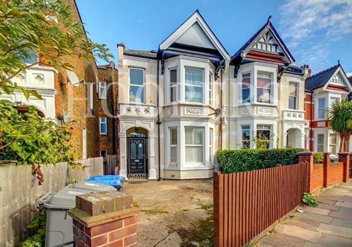 3 Bedroom Flat For Sale In Springwell Avenue, London, NW10