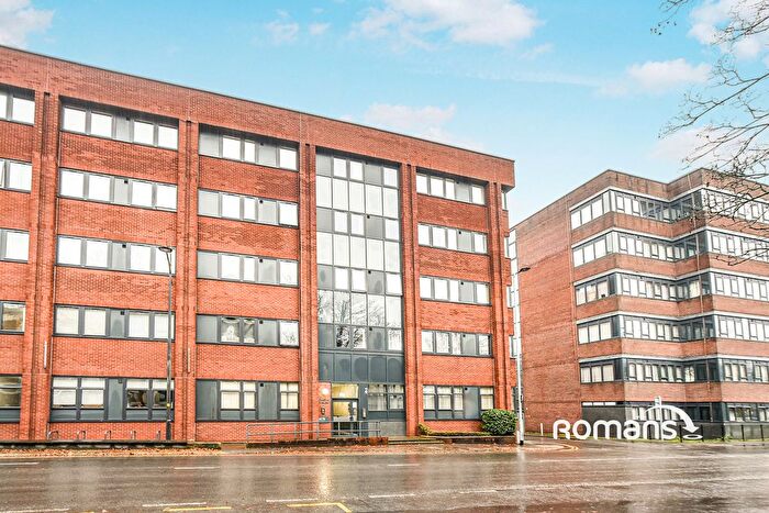 1 Bedroom Flat To Rent In Farnsby Street, Swindon, Wiltshire, SN1