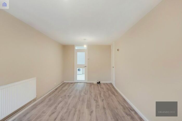 1 Bedroom Flat To Rent In Belmont Close, London, SW4