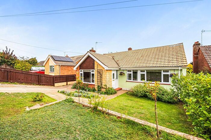 3 Bedroom Detached Bungalow For Sale In Tidworth Road, Porton, SP4