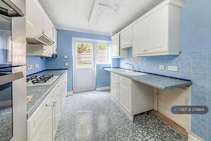 3 Bedroom Semi Detached House To Rent In Grimsbury Green, Banbury, OX16