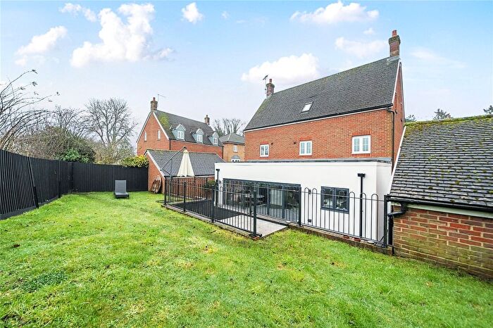 5 Bedroom Detached House For Sale In Connaught Way, Alton, Hampshire, GU34