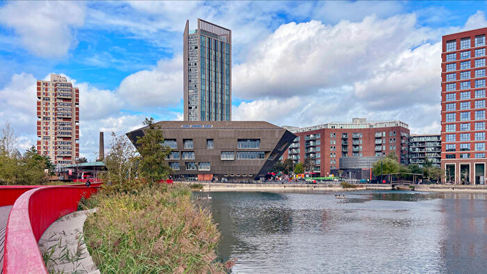 2 Bedroom Apartment For Sale In Surrey Quays Road, London, SE16