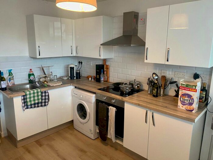 2 Bedroom Flat To Rent In Buckland Street, London, N1