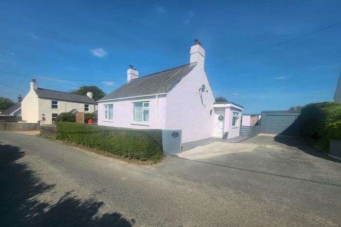 2 Bedroom Detached Bungalow For Sale In New Wells Road, Houghton, Milford Haven, SA73