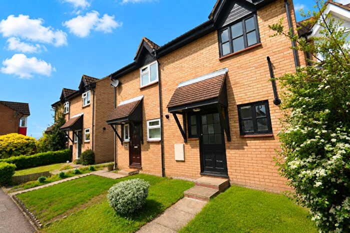 2 Bedroom Terraced House For Sale In The Hedgerows, Stevenage, SG2