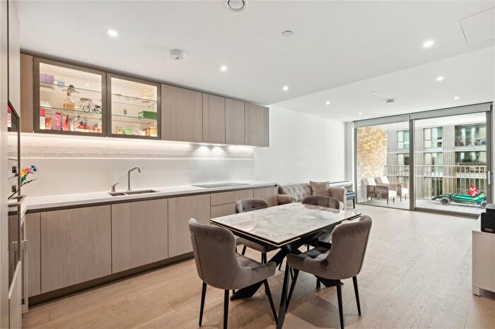 2 Bedroom Apartment For Sale In Palmer Road, London, SW11