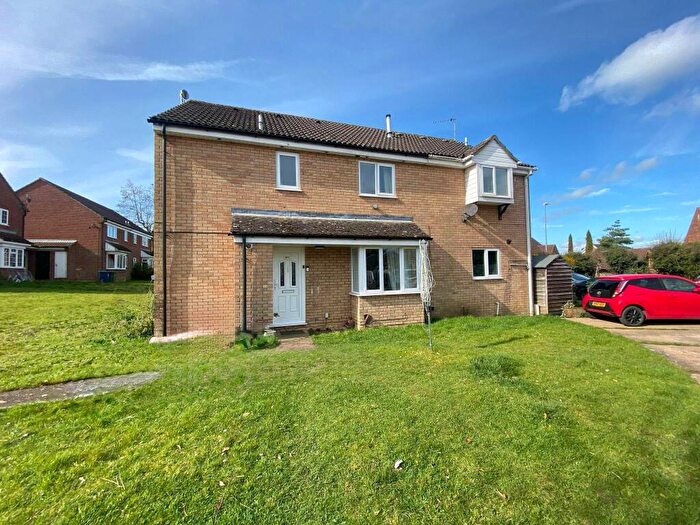 2 Bedroom Cluster House To Rent In Ferndown Drive, Godmanchester, PE29