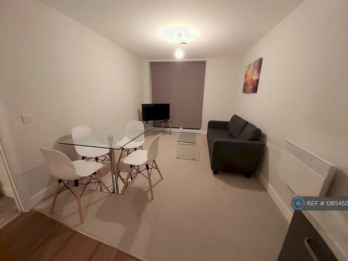 1 Bedroom Flat To Rent In Bridgewater Point, Salford, M5