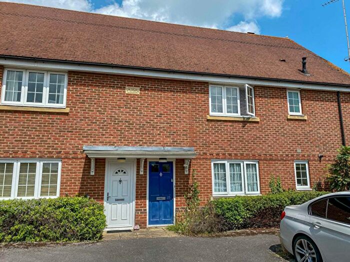 2 Bedroom Maisonette To Rent In Windsor Drive, Wallingford, OX10