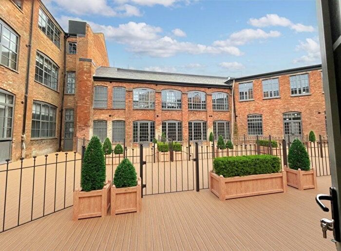 1 Bedroom Flat To Rent In Dunster Street, Northampton, NN1