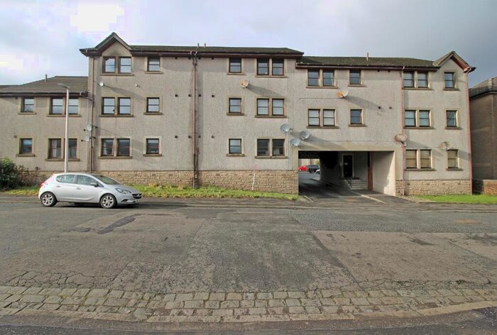 2 Bedroom Flat To Rent In James Street, Riverside, Stirling, FK8