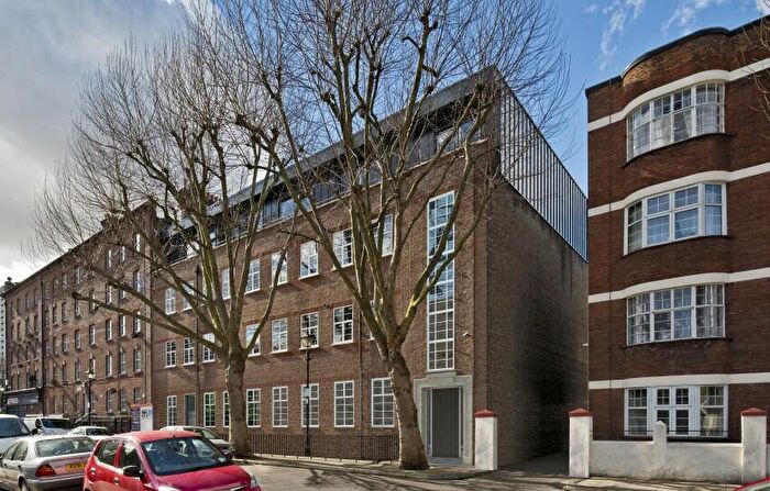 2 Bedroom Flat To Rent In Halesworth Court Alfred Street, London, E3