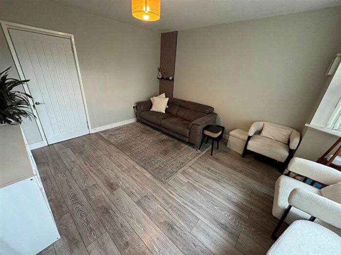 3 Bedroom End Of Terrace House To Rent In Telfer Road, Radford, Coventry, CV6