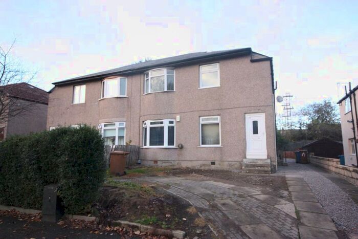3 Bedroom Flat To Rent In Croftend Avenue, Croftfoot, Glasgow, G44