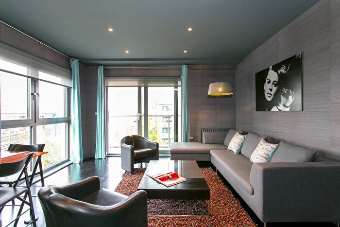 2 Bedroom Apartment To Rent In Oval Road, Camden, NW1