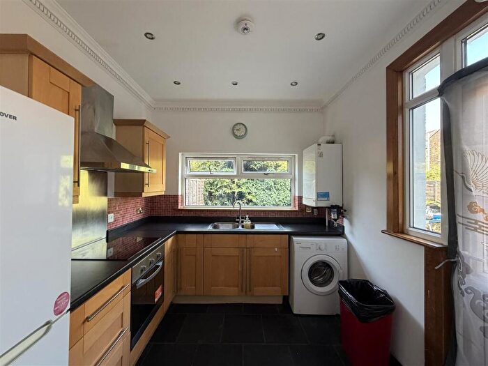 3 Bedroom End Of Terrace House To Rent In Havelock Road, N17