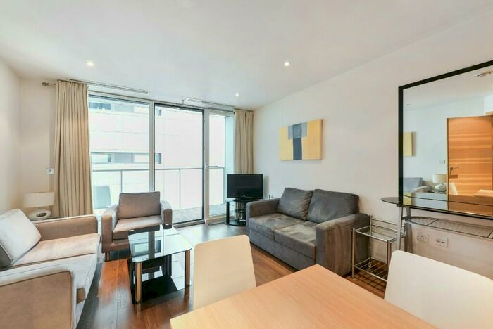 2 Bedroom Apartment To Rent In Queenstown Road, London, SW11