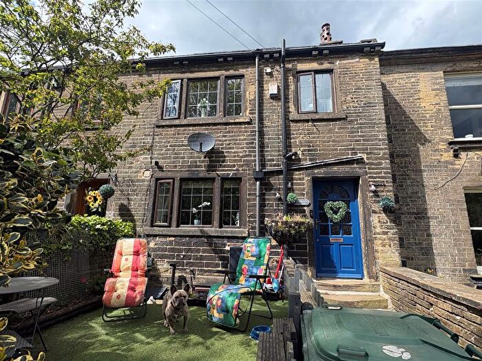 2 Bedroom Terraced House For Sale In Lane Side, Queensbury, Bradford, BD13