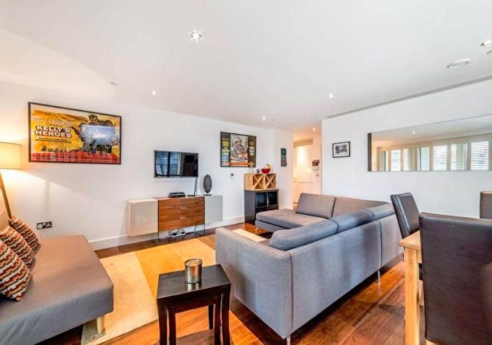 2 Bedroom Flat To Rent In Allsop Place, Marylebone, London, NW1