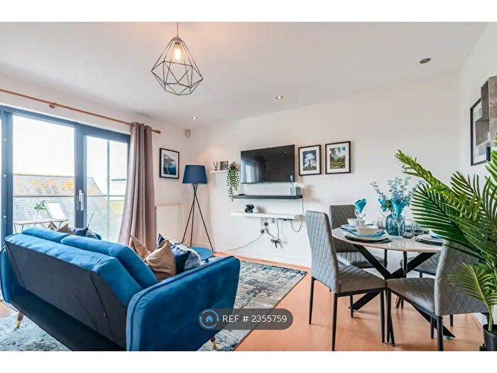 2 Bedroom Flat To Rent In West Quay, Newhaven, BN9