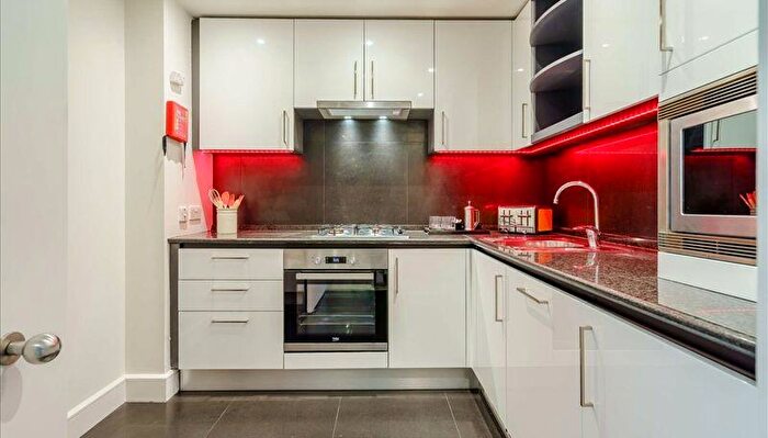 2 Bedroom Flat To Rent In Westferry Circus, London, E14