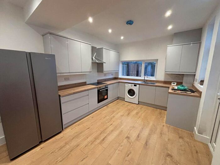 5 Bedroom House To Rent In Summerfield Avenue (Short Term), Heath, Cardiff, CF14