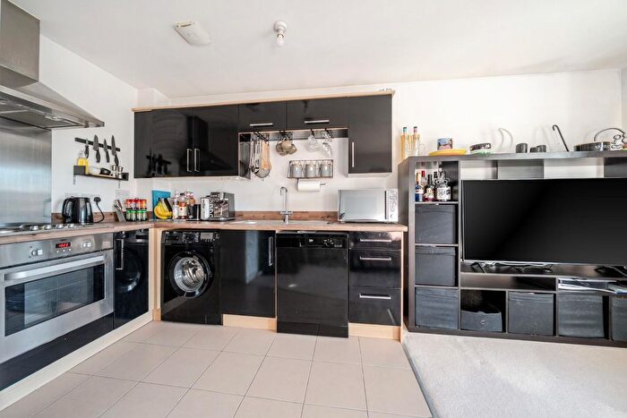 1 Bedroom Flat For Sale In Cambrai Close, Portsmouth, PO3