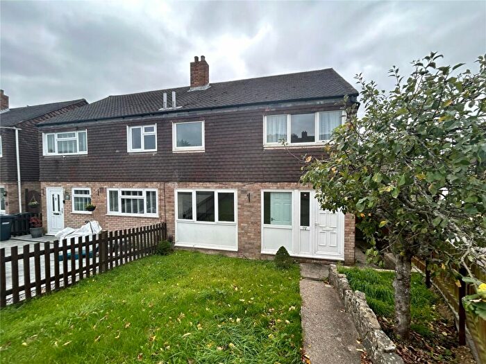 3 Bedroom Semi-Detached House To Rent In Reeves Way, Bursledon, Southampton, Hampshire, SO31
