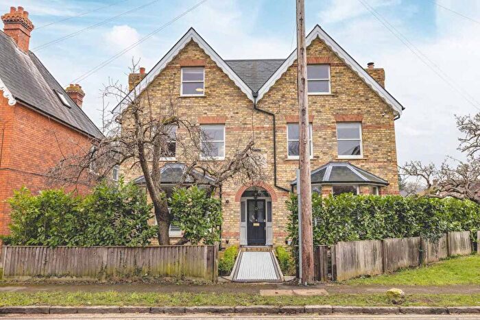 6 Bedroom Detached House For Sale In Montagu Road, Datchet, SL3