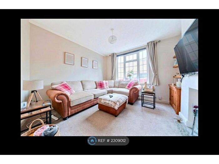 3 Bedroom End Of Terrace House To Rent In Urban Street, Lincoln, LN5