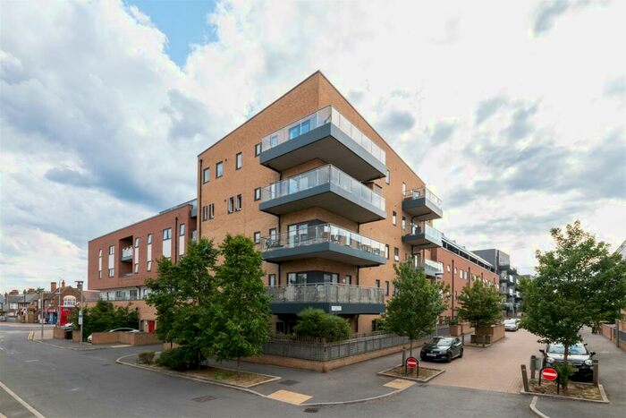 3 Bedroom Apartment To Rent In Manston Court, Walthamstow, E17