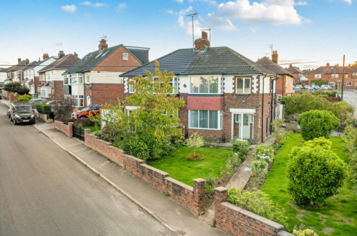 3 Bedroom Semi-Detached House For Sale In Merton Drive, Farsley, Pudsey, West Yorkshire, LS28