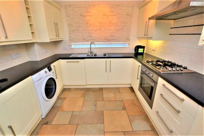 3 Bedroom Terraced House To Rent In Hillside Avenue, Purley, CR8
