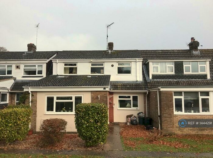 4 Bedroom Terraced House To Rent In Fulmar Drive, Hythe, SO45