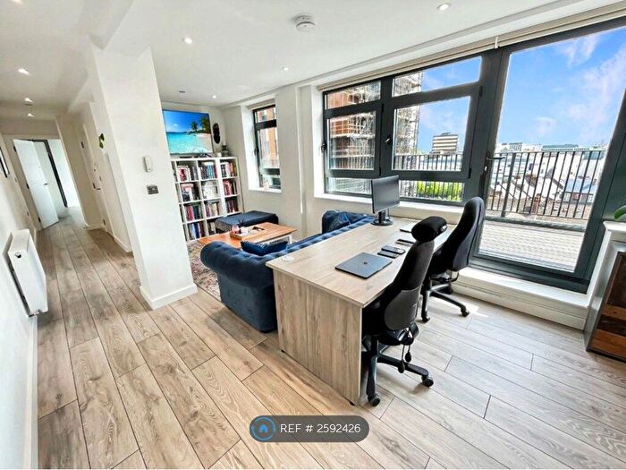 2 Bedroom Flat To Rent In Cresta House, Luton, LU1