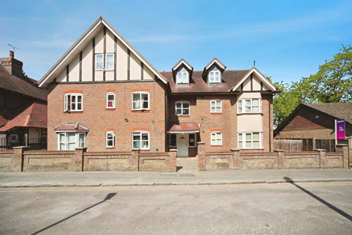 1 Bedroom Flat For Sale In Downs Road, Luton, LU1