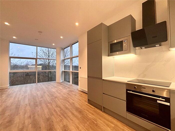 1 Bedroom Flat To Rent In Roop House, Fleet, Hampshire, GU51