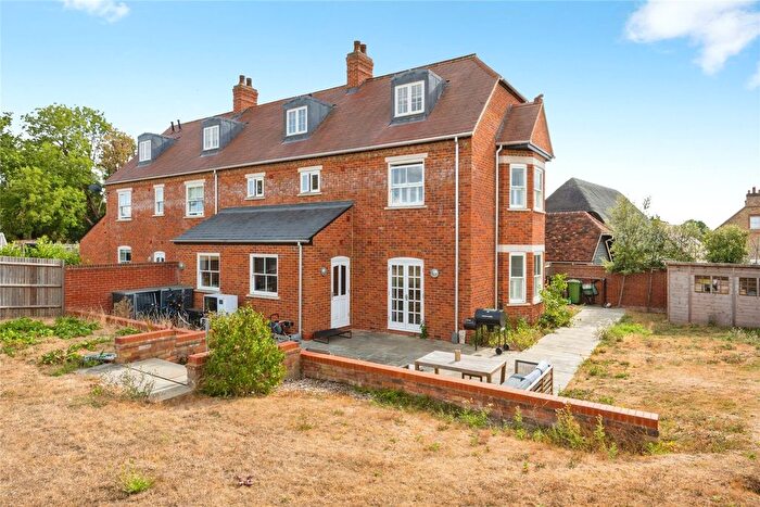 3 Bedroom Semi Detached House For Sale In The Lane, Tebworth, Leighton Buzzard, Bedfordshire, LU7