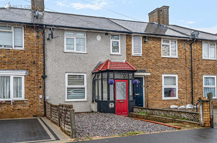 3 Bedroom Terraced House For Sale In Shrewsbury Road, Carshalton, SM5