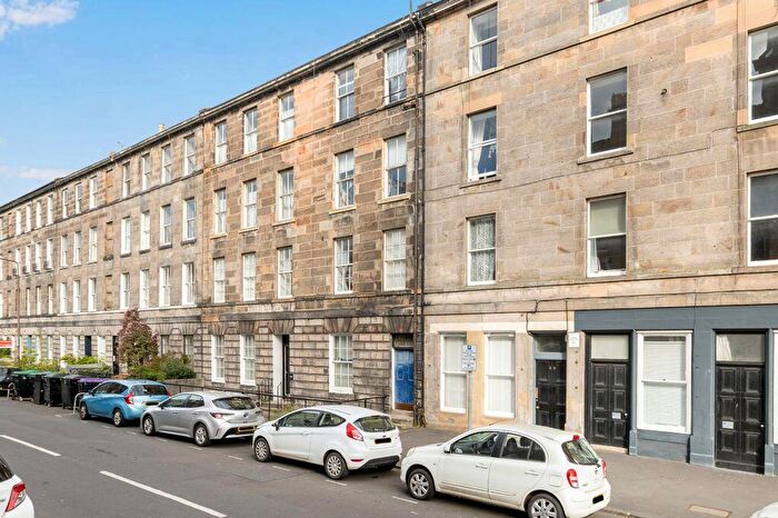 1 Bedroom Flat For Sale In / Montague Street, Newington, Edinburgh, EH8