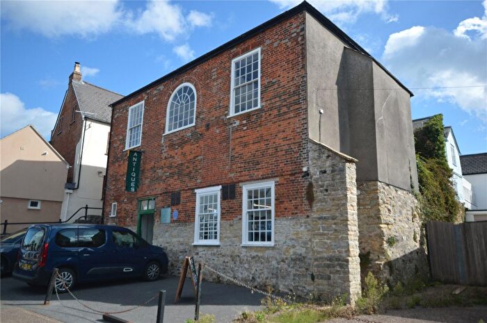 Detached House To Rent In Castle Street, Axminster, EX13